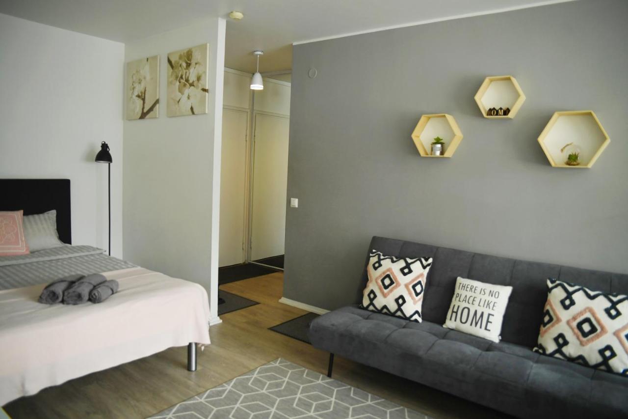 Scandinavian Home 17 City Center Tyoemiehenkatu 2B Helsínquia Exterior foto